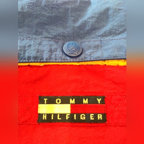 Tommy Hilfiger Spellout Jacket. VTG. 90's. Excellent Condition. Size XL - Picture 11 of 12